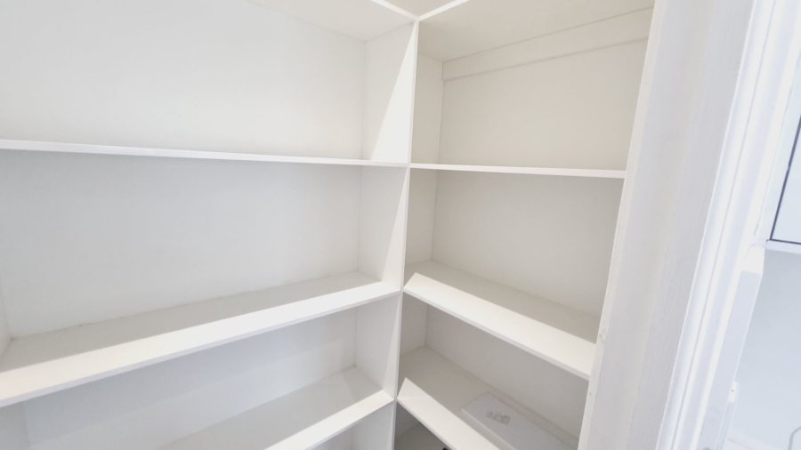 4 Bedroom Property for Sale in Sandown Western Cape